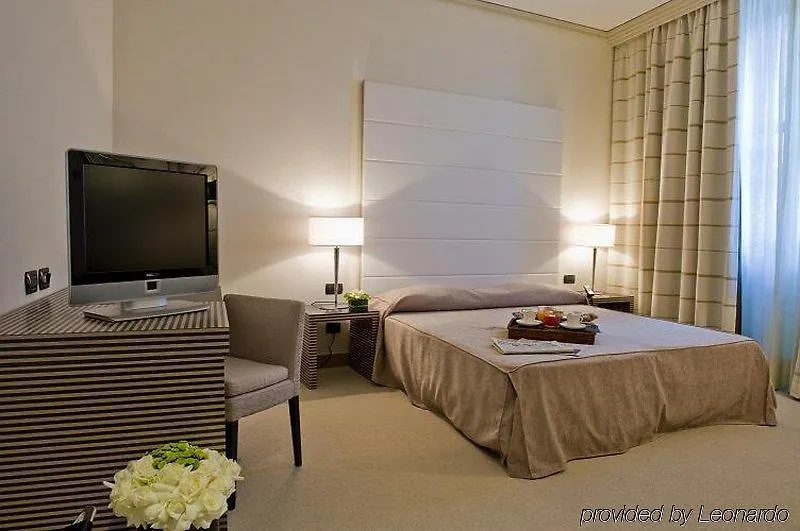 H2C Hotel Napoli Italy